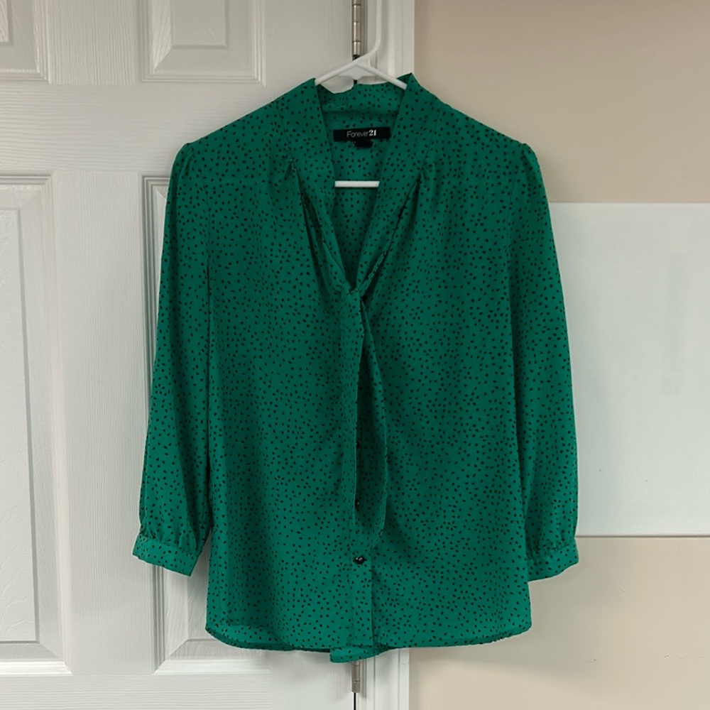 Forever 21 Alligator Green Tie Neck Button Down Blouse